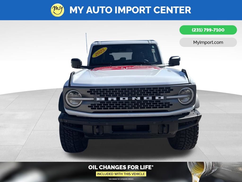 Used 2025 Ford Bronco Badlands AWD/4WD image 2