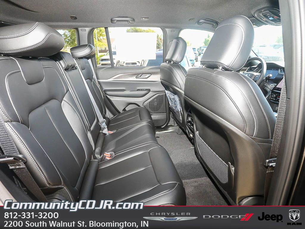New 2025 Jeep Grand Cherokee Limited image 19