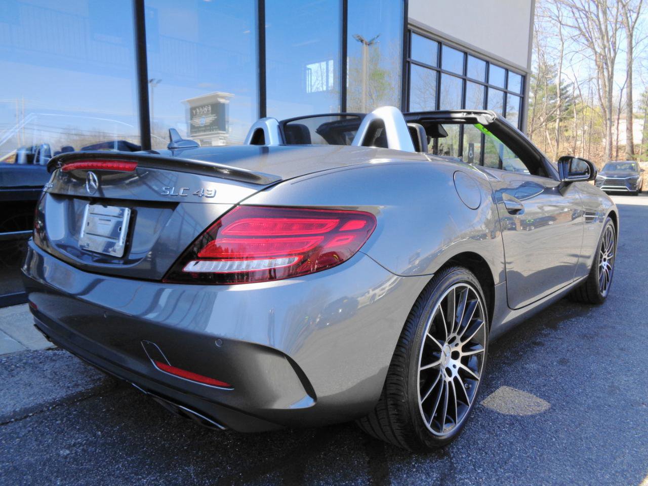 Used 2018 Mercedes-Benz SLC 43 AMG image 5
