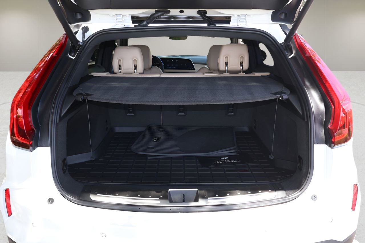 Certified 2024 Cadillac XT4 Premium Luxury image 15