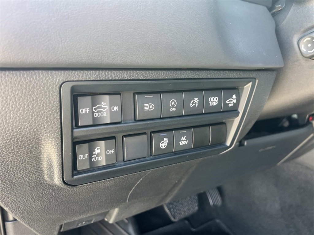 Used 2022 Toyota Tundra Platinum image 15