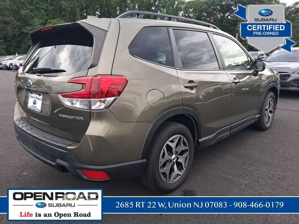 Certified 2023 Subaru Forester Premium AWD/4WD image 3