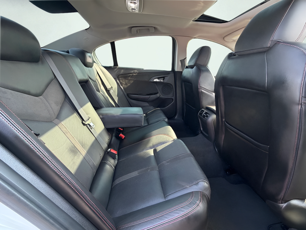 Used 2015 Chevrolet SS RWD image 24