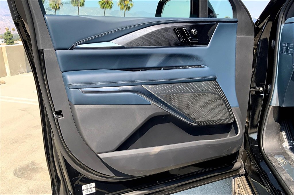 New 2026 Cadillac Escalade IQ Sport 2 w/ LPO, ONYX Package image 11