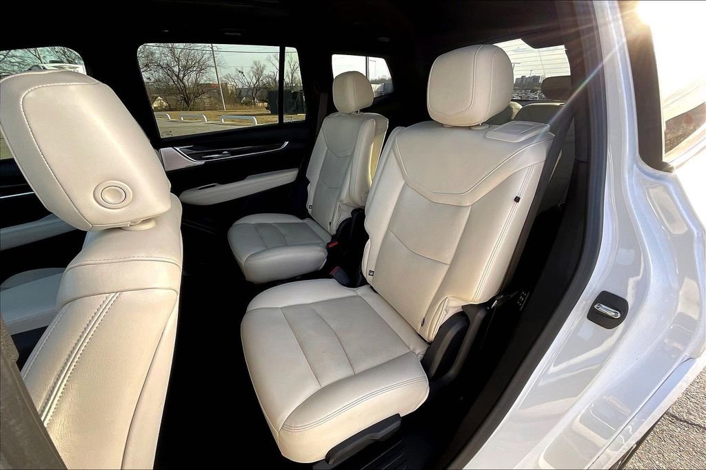 Used 2023 Cadillac XT6 Sport image 28