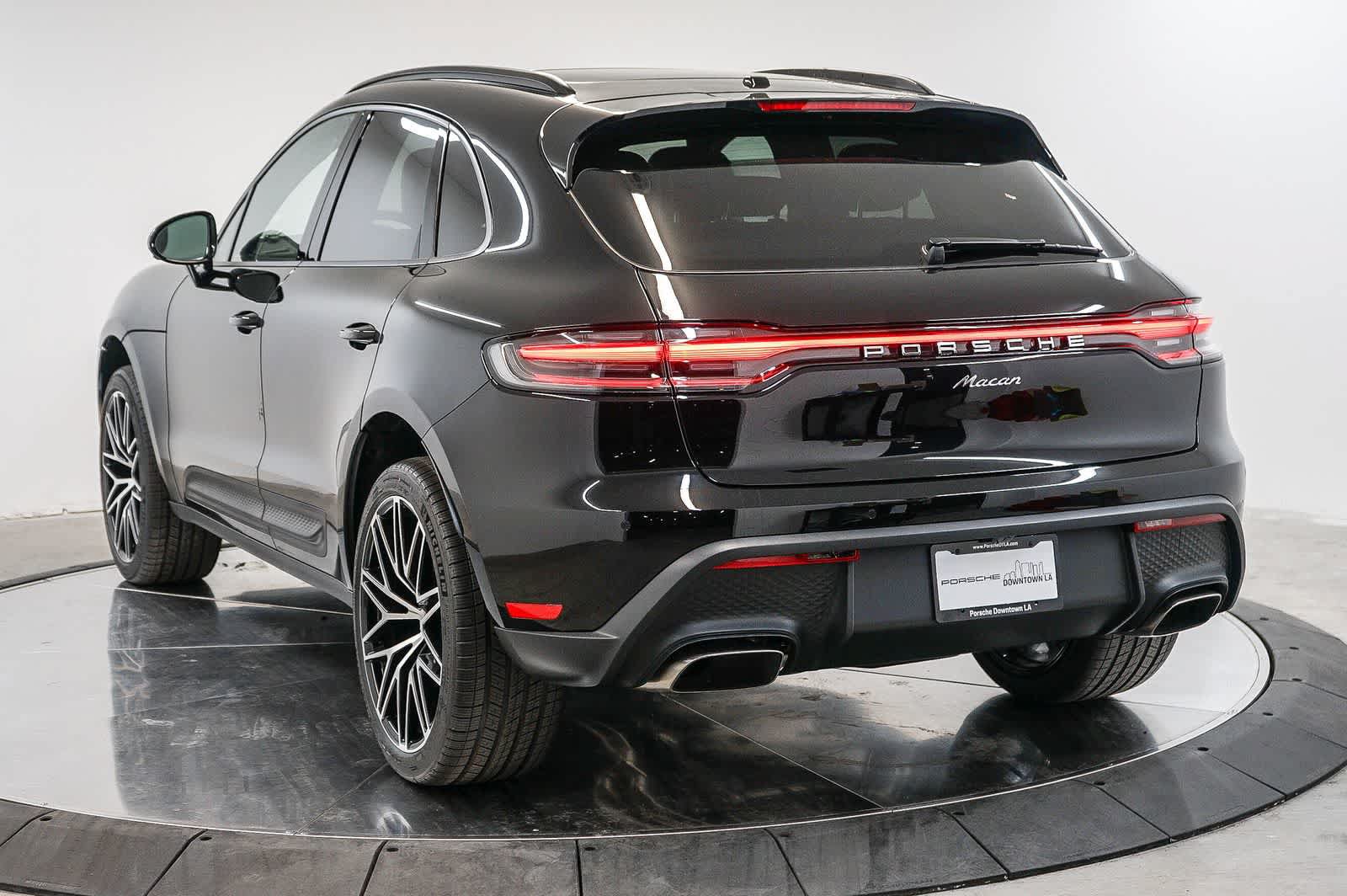 New 2026 Porsche Macan AWD/4WD image 3