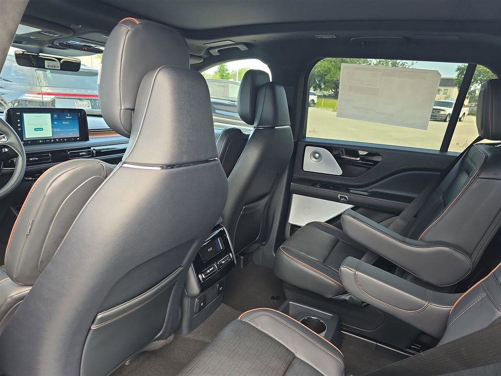 New 2025 Lincoln Aviator Black Label image 14