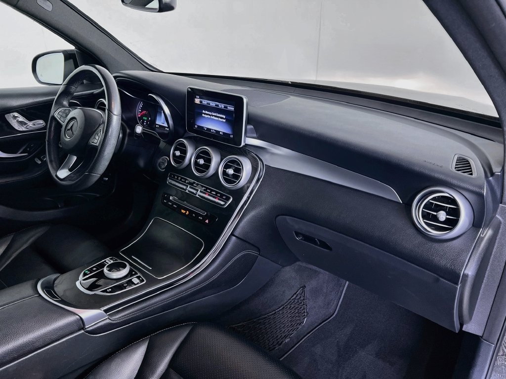 Used 2018 Mercedes-Benz GLC 300 image 27