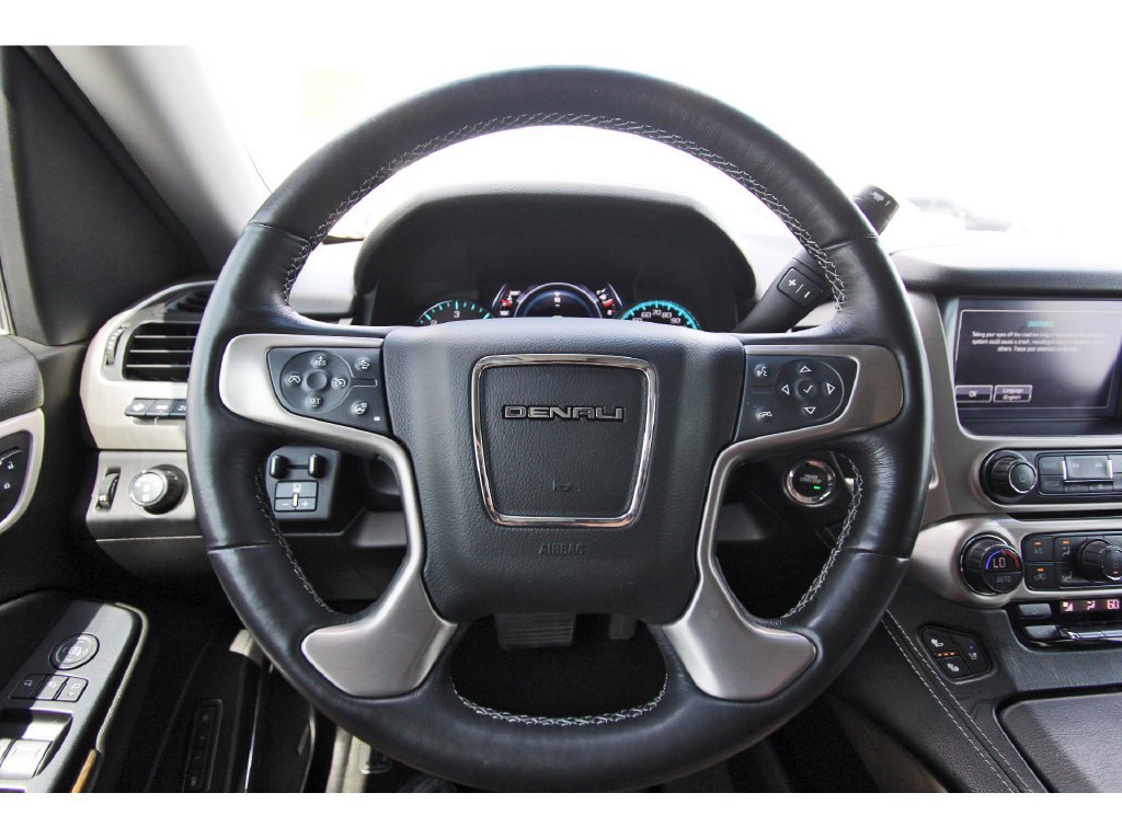 Used 2018 GMC Yukon Denali w/ Open Road Package AWD/4WD image 15