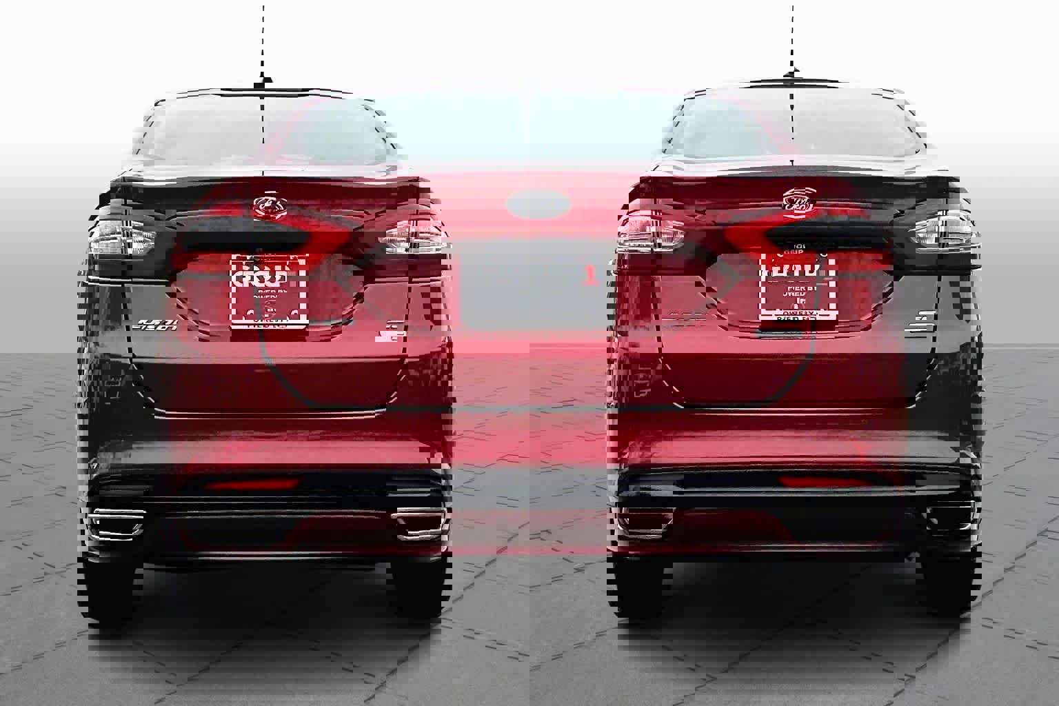 Used 2016 Ford Fusion SE w/ Equipment Group 202A image 4