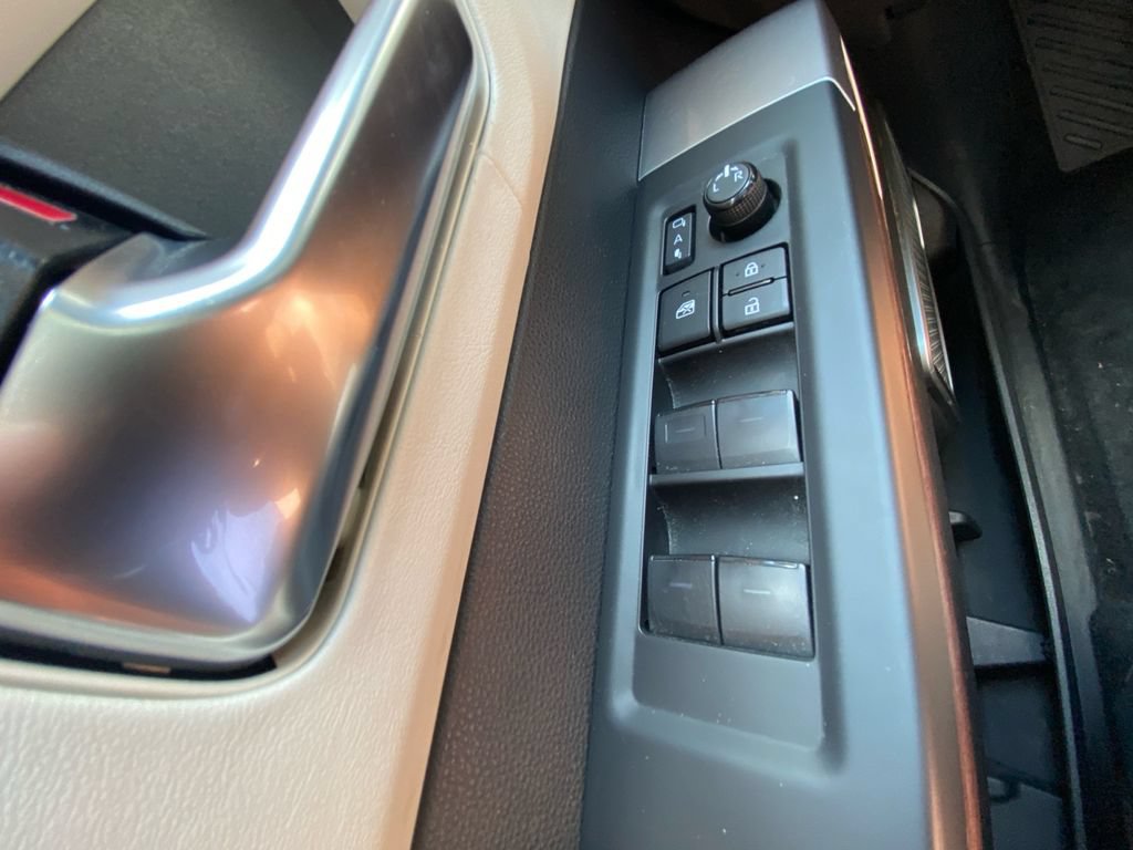 Used 2024 Toyota Tundra Capstone AWD/4WD image 17