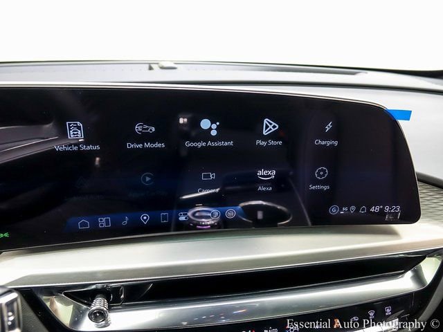 New 2025 Cadillac Lyriq Luxury w/ LPO, Floor Liner Package AWD/4WD image 14