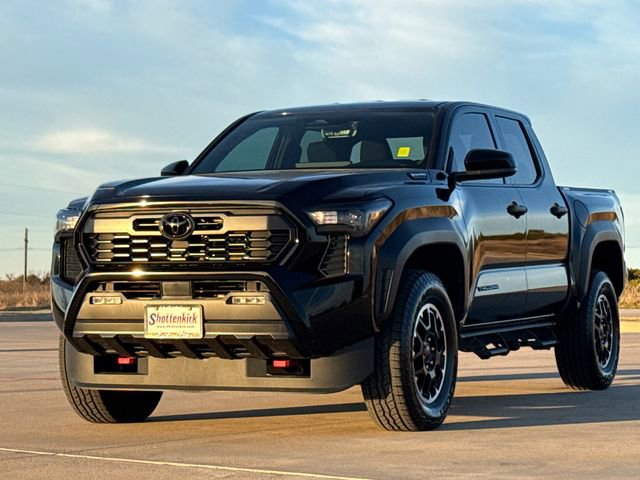 Used 2025 Toyota Tacoma TRD Off-Road image 4