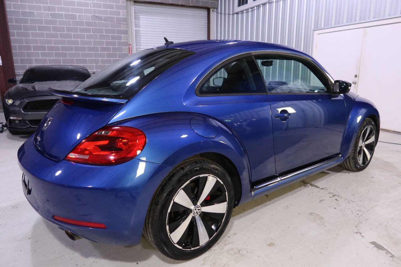 Used 2013 Volkswagen Beetle 2.0T image 5