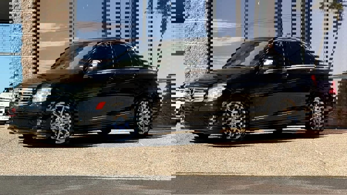 Used 2009 Mercedes-Benz C 350 Sport image 3