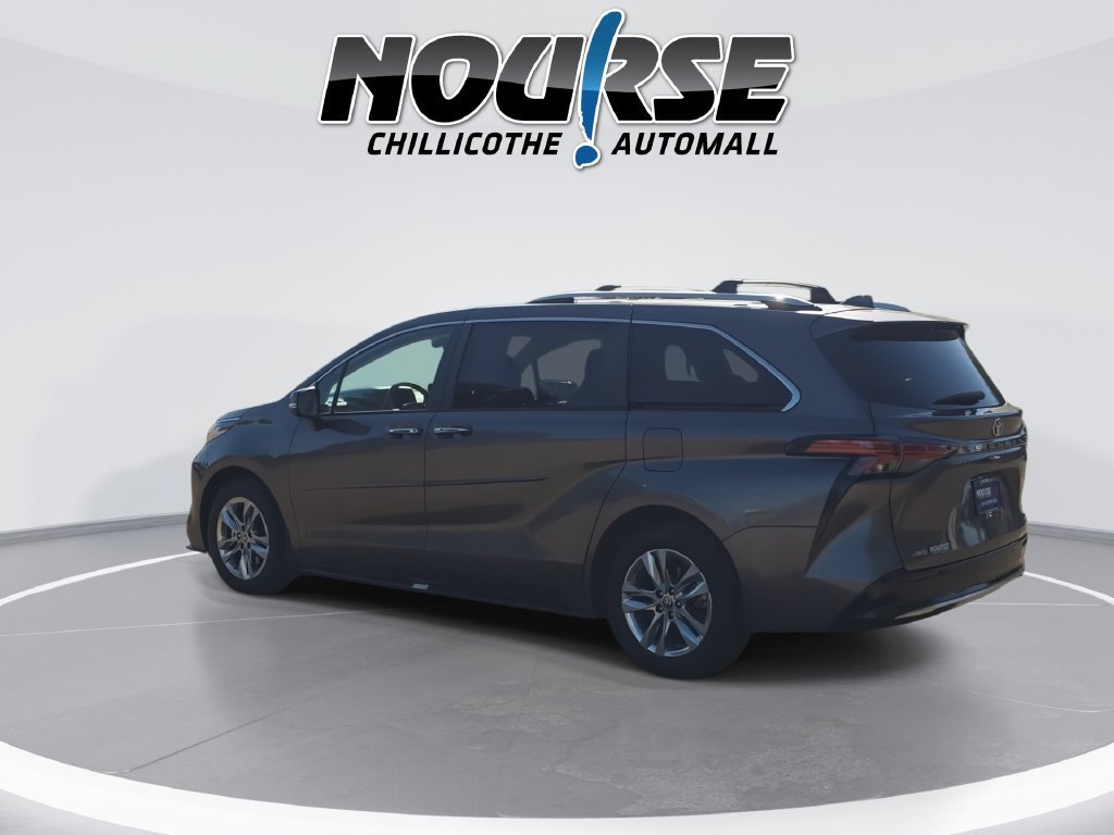 Used 2024 Toyota Sienna Limited AWD/4WD image 6