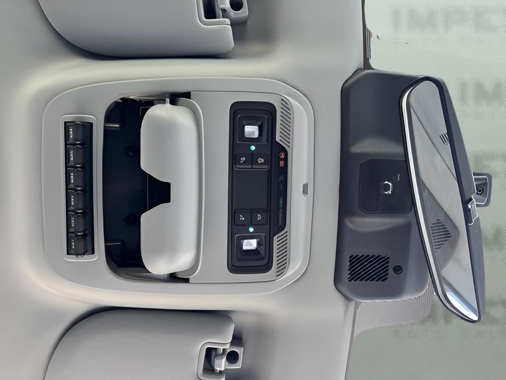 Used 2025 Ford F450 XLT image 20