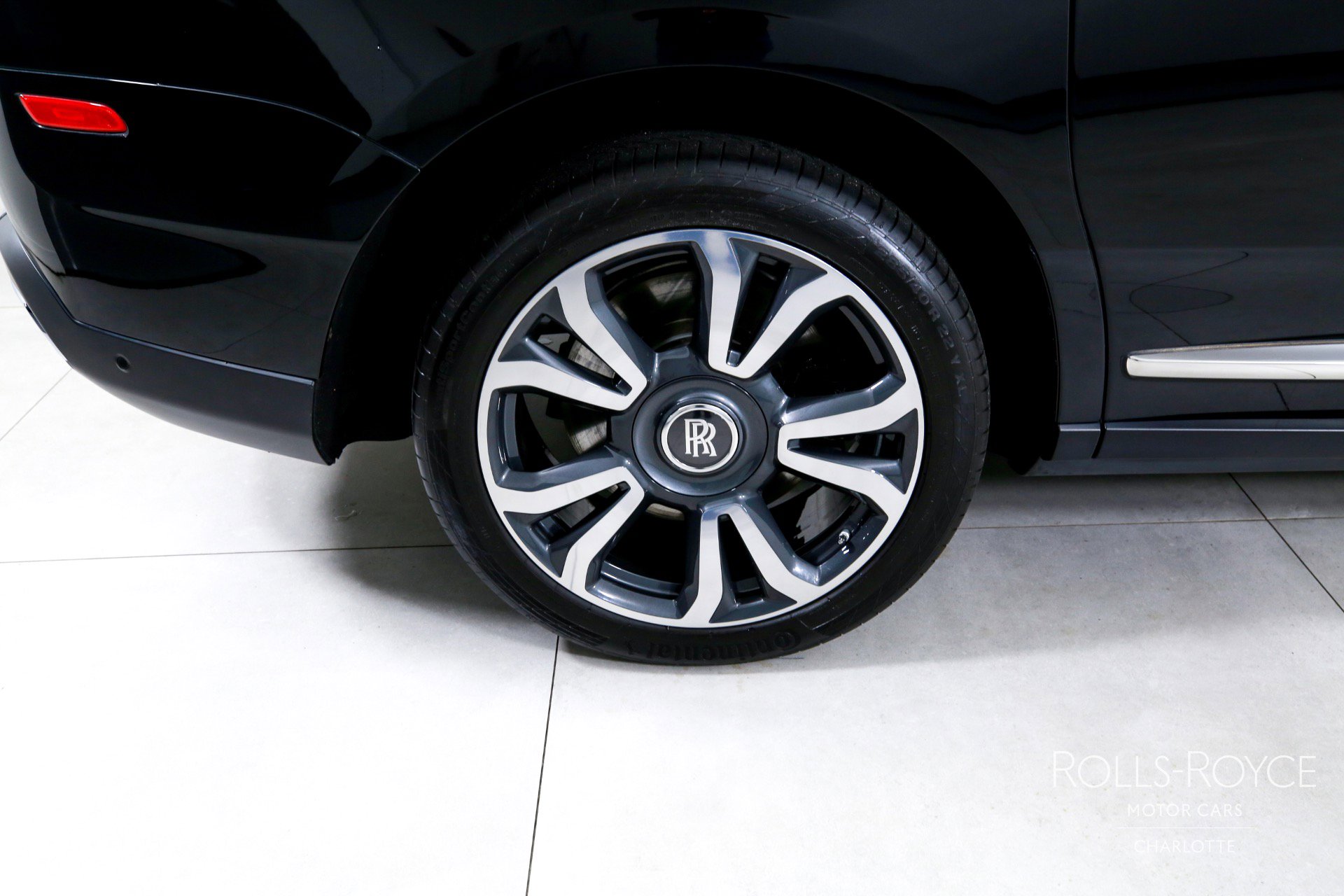 Used 2022 Rolls-Royce Cullinan image 36