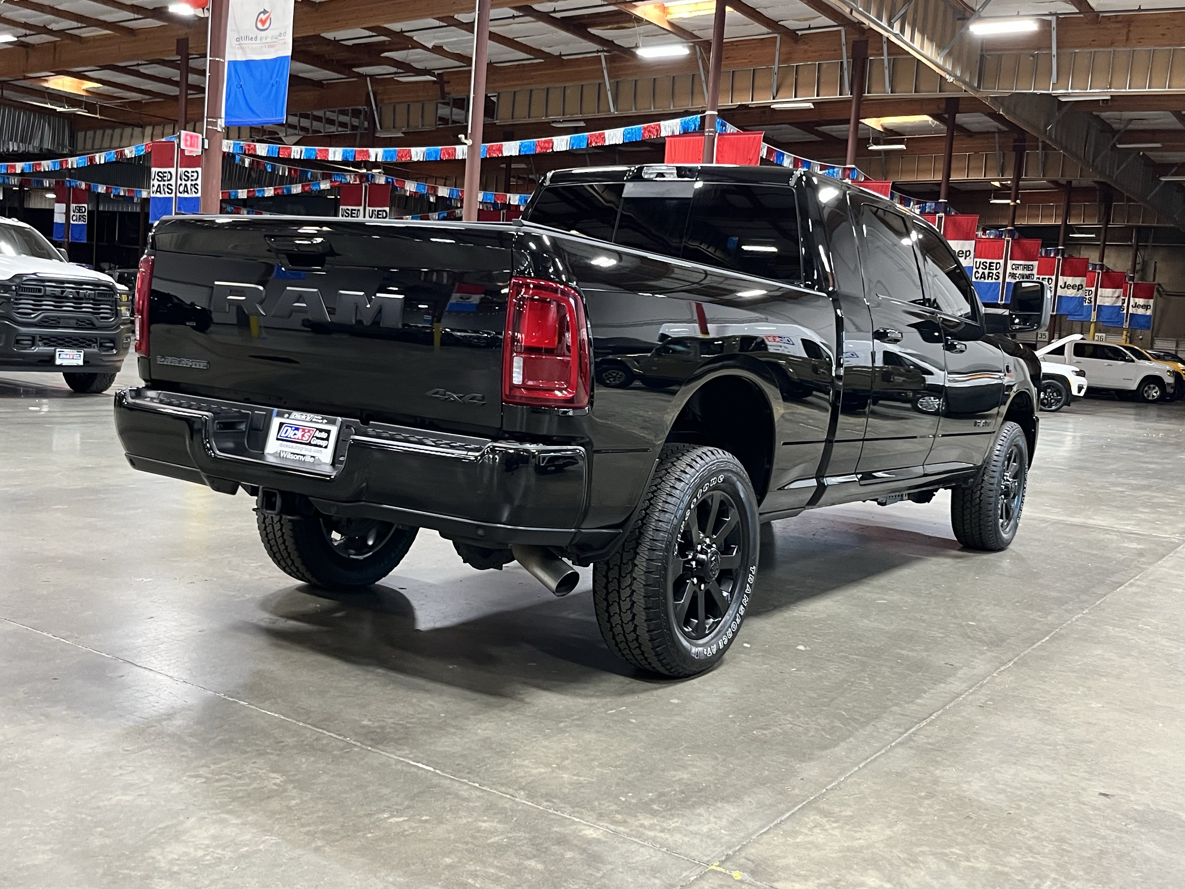 Certified 2025 RAM 2500 Laramie w/ Night Edition AWD/4WD image 5