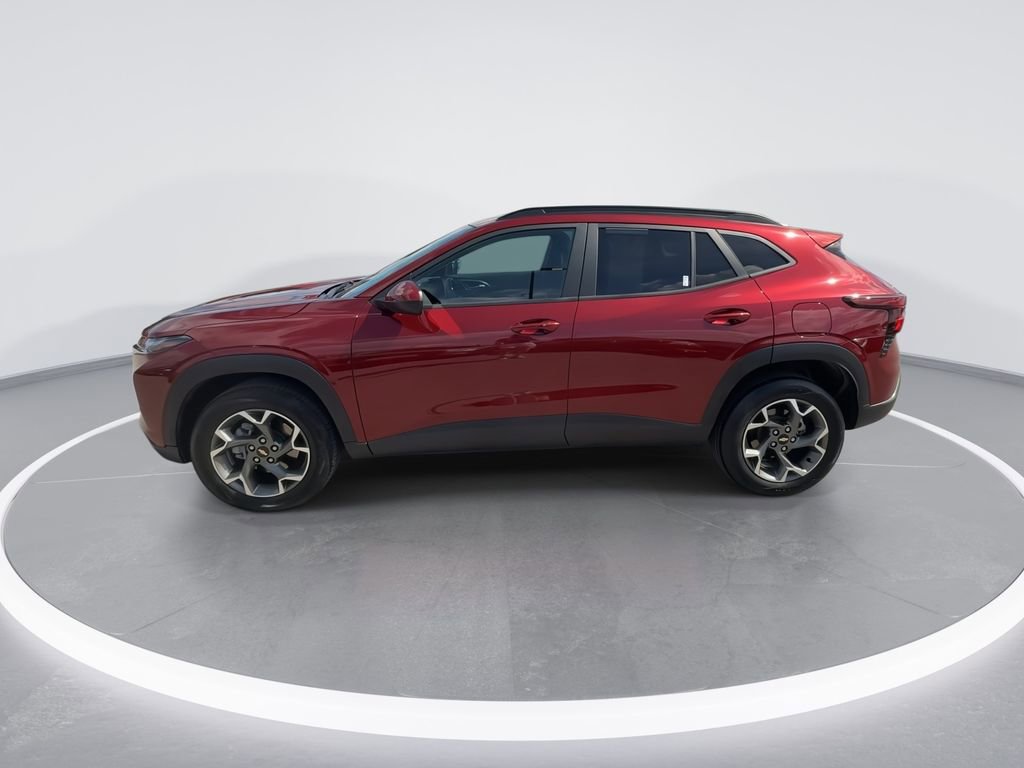 Used 2024 Chevrolet Trax LT w/ Driver Confidence Package FWD image 5