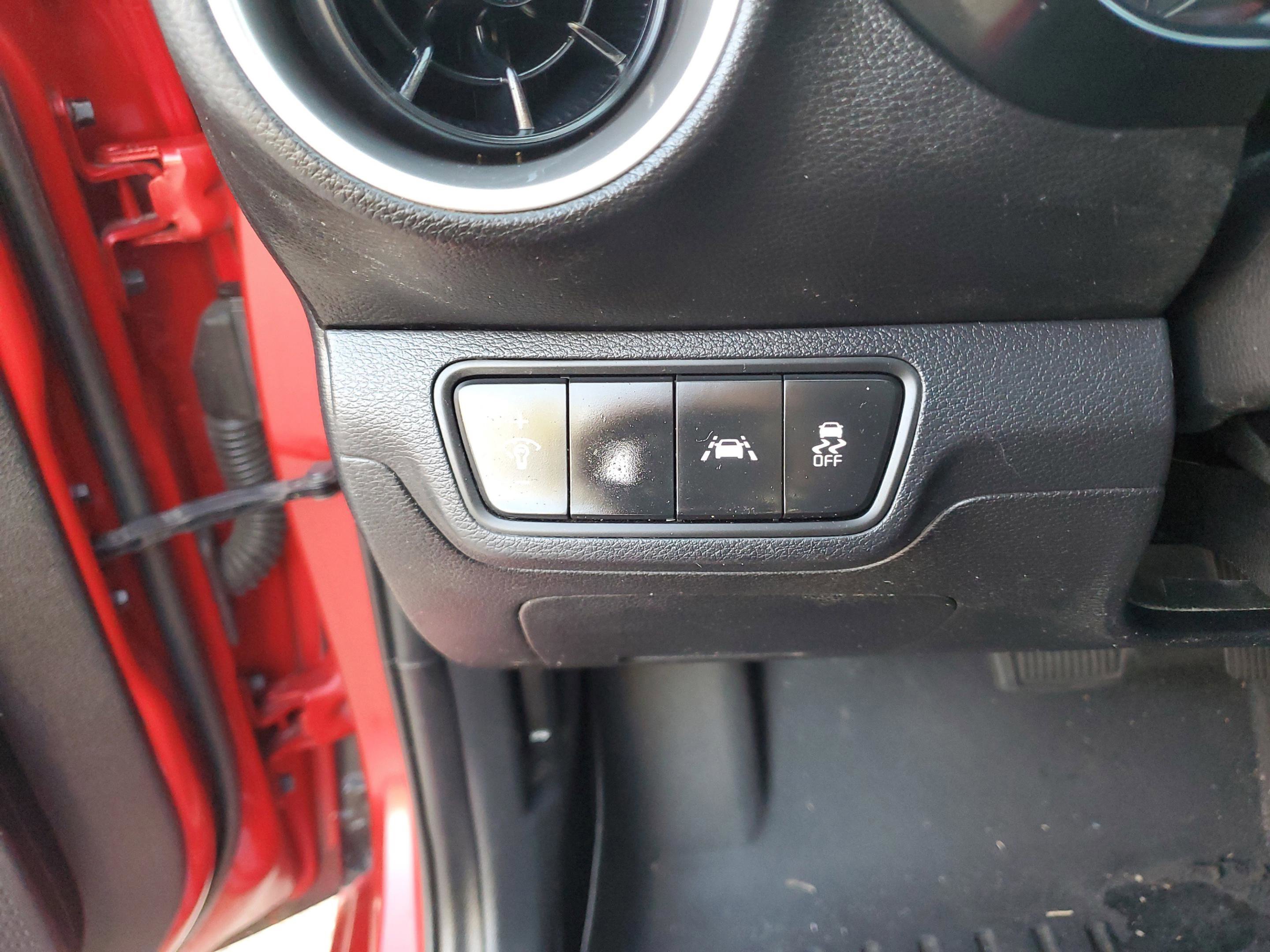 Used 2020 Kia Forte LXS image 26