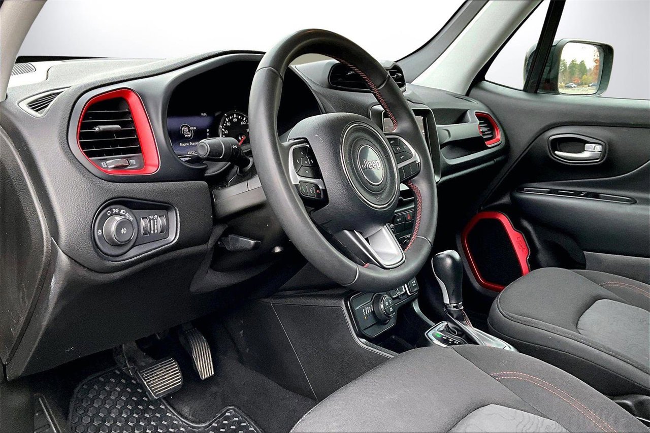 Certified 2023 Jeep Renegade Trailhawk image 19