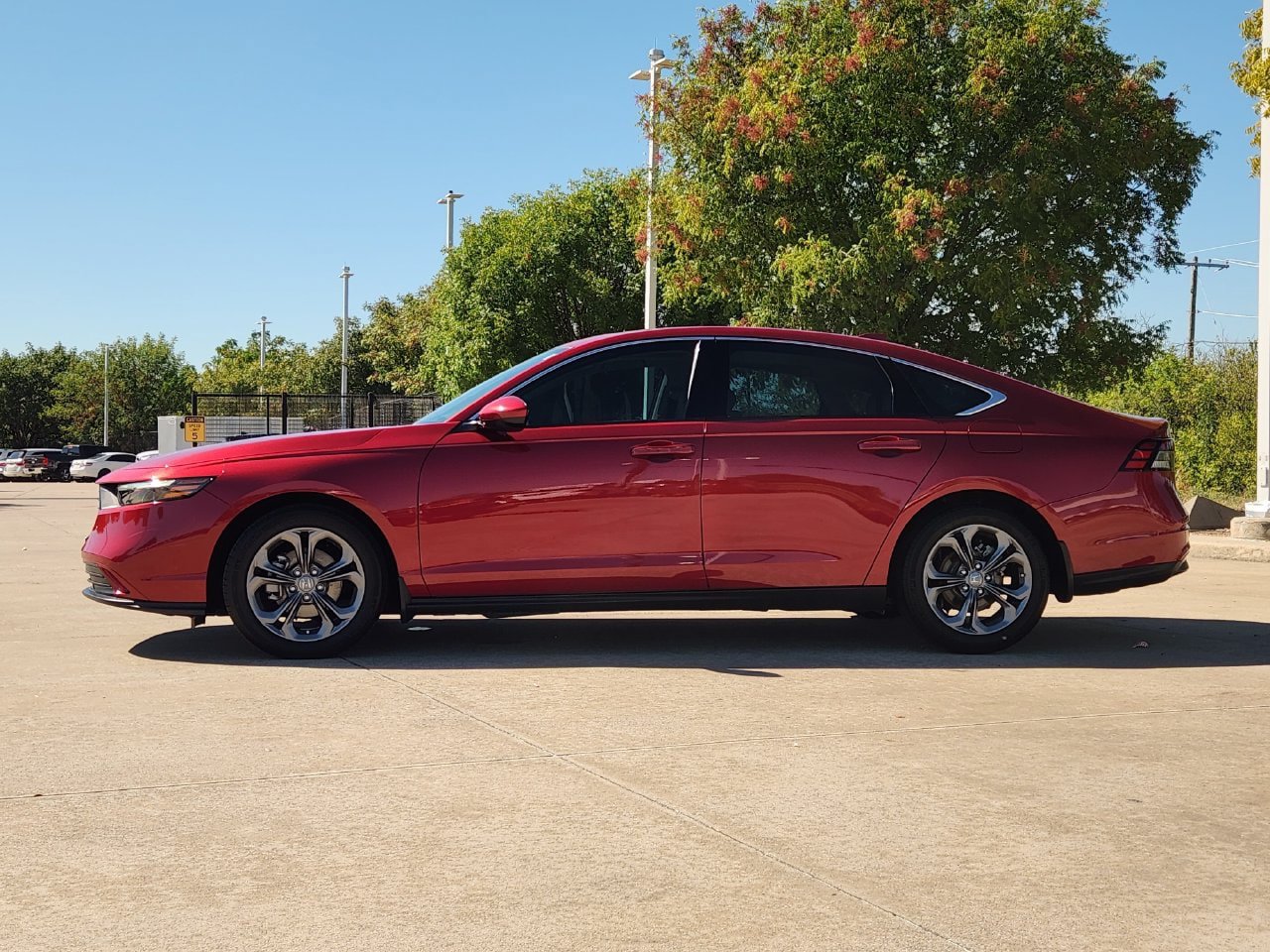 Used 2024 Honda Accord EX image 4