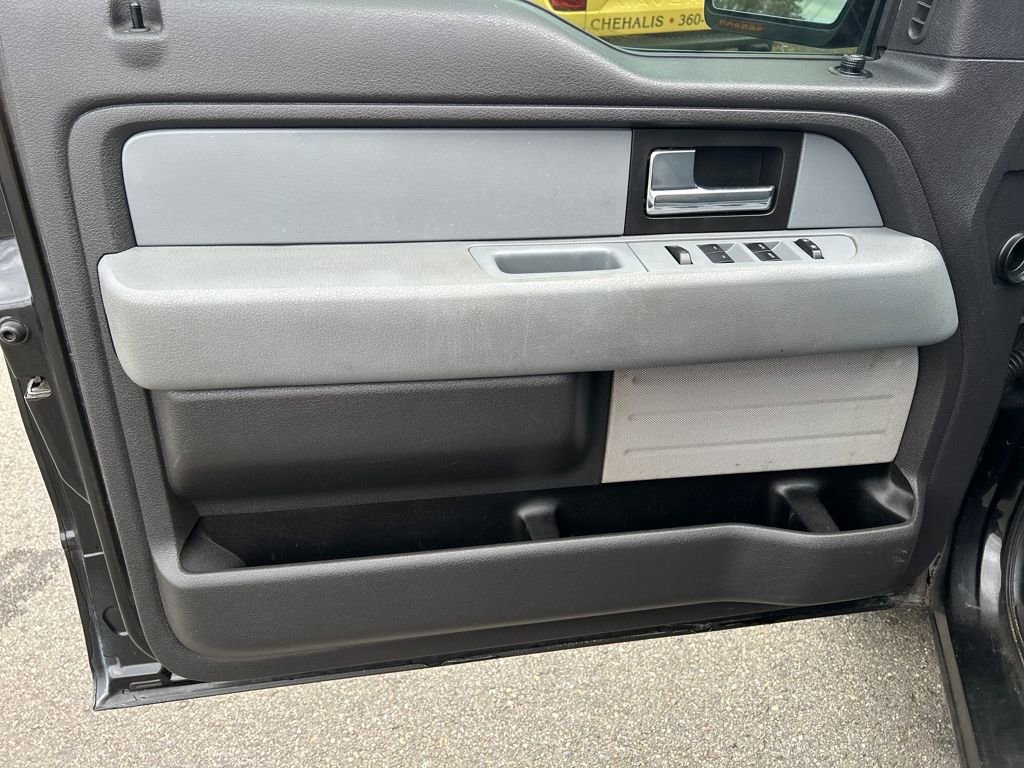 Used 2013 Ford F150 XLT w/ Luxury Equipment Group image 16