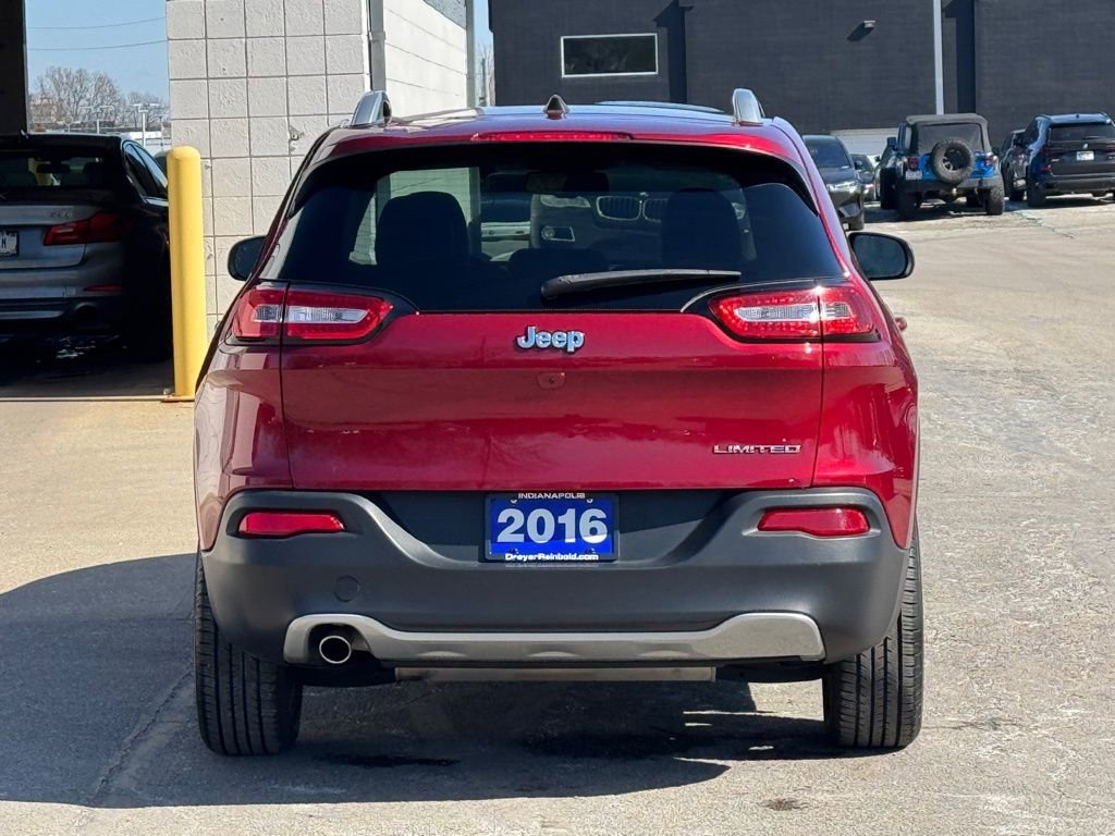 Used 2016 Jeep Cherokee Limited w/ Luxury Group FWD image 6