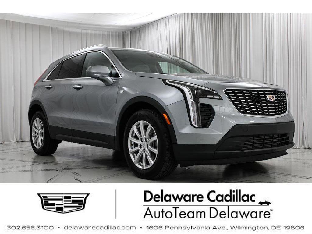 Used 2023 Cadillac XT4 Luxury w/ Cold Weather Package FWD image 1