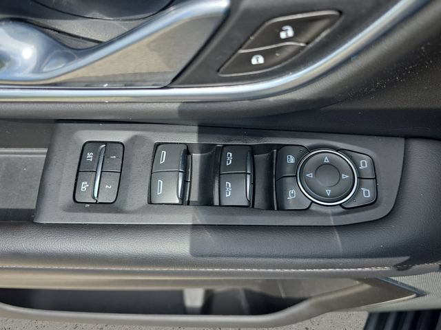Used 2021 Chevrolet Suburban High Country w/ Premium Package RWD image 29
