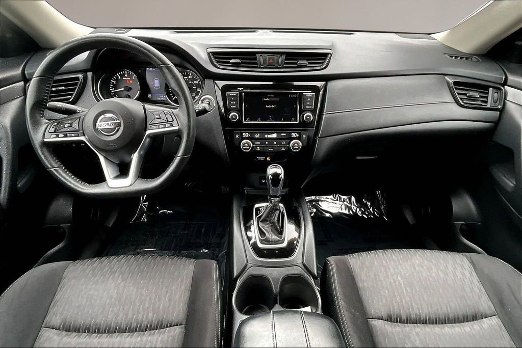 Used 2020 Nissan Rogue SV image 7