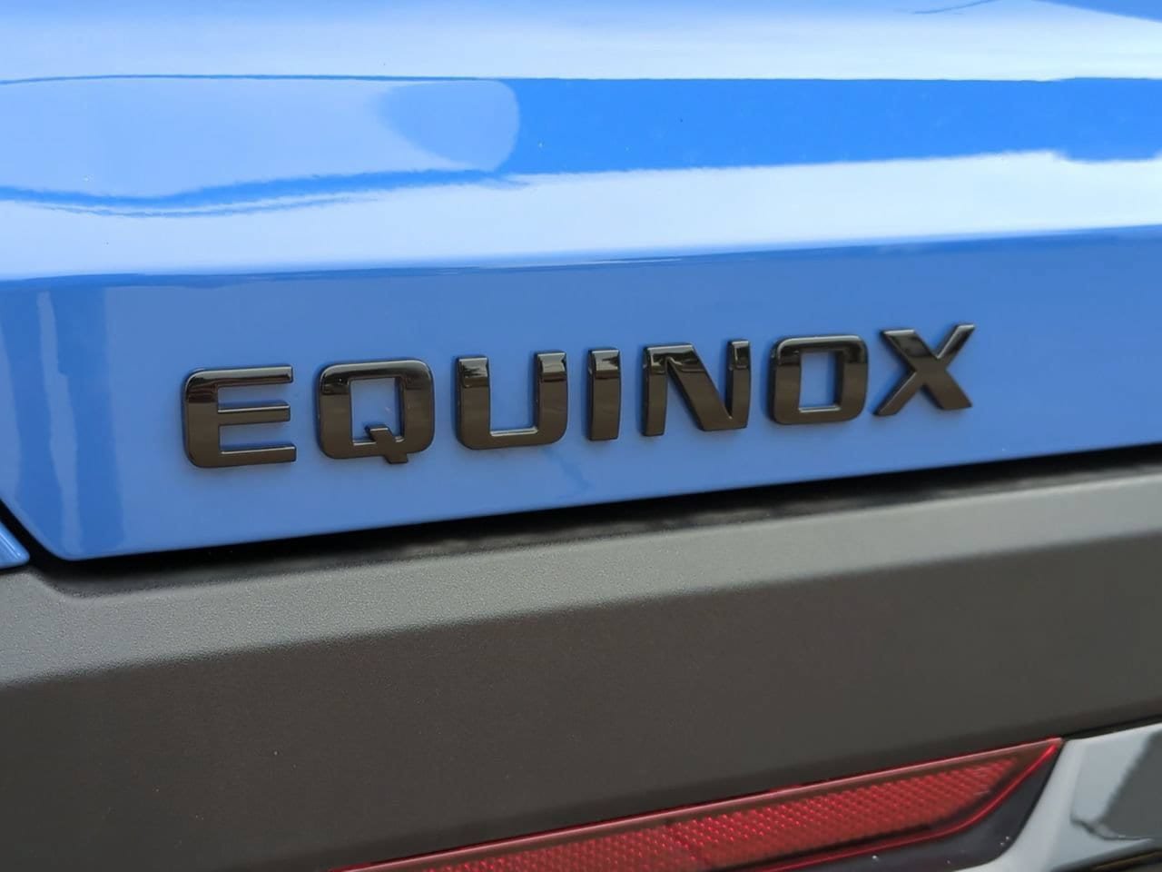 New 2027 Chevrolet Equinox RS w/ Safety and Technology Package FWD image 5