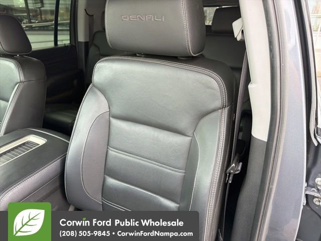 Used 2018 GMC Yukon XL Denali image 24