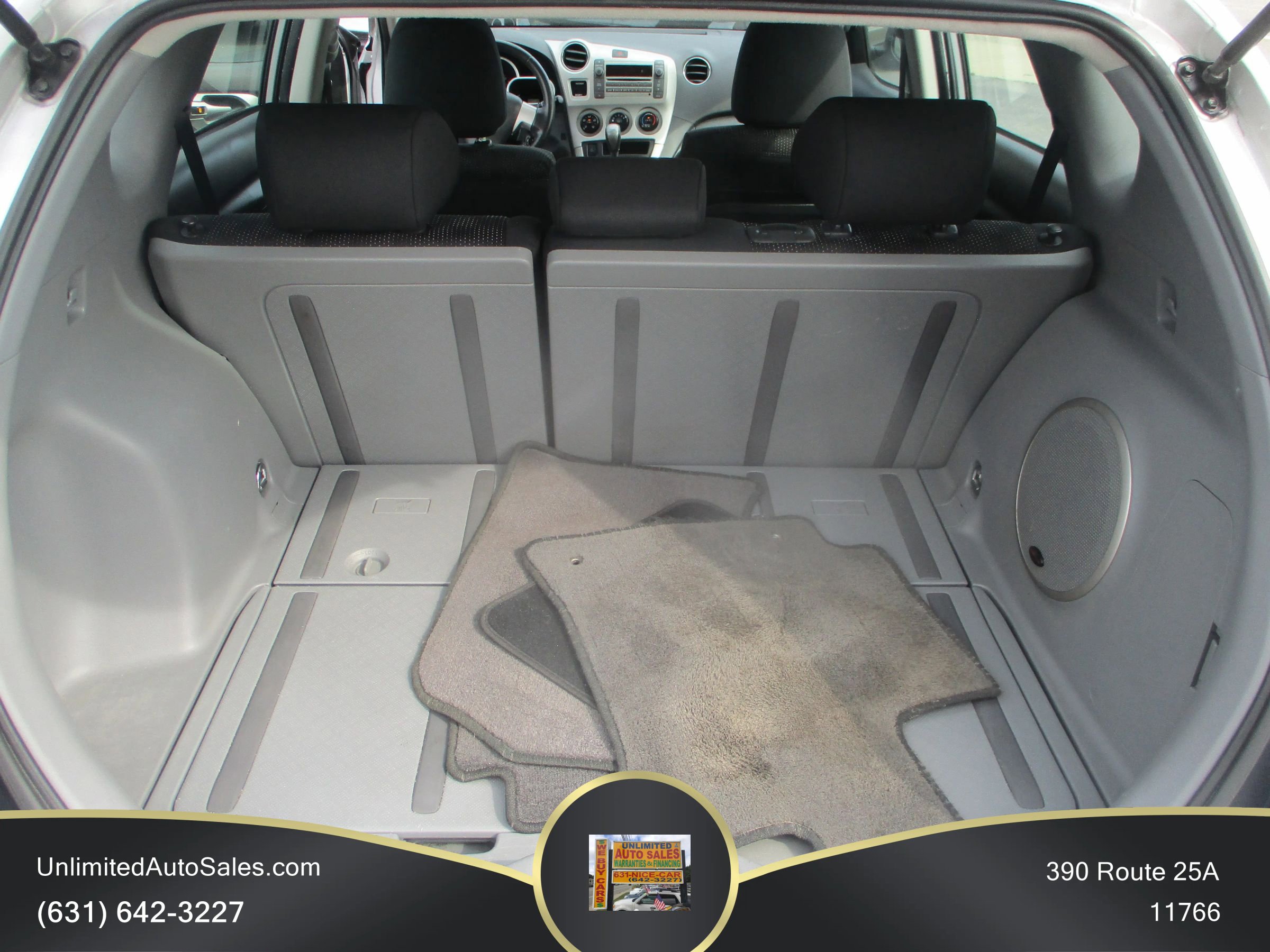 Used 2009 Pontiac Vibe AWD w/ Sun And Sound Package image 8