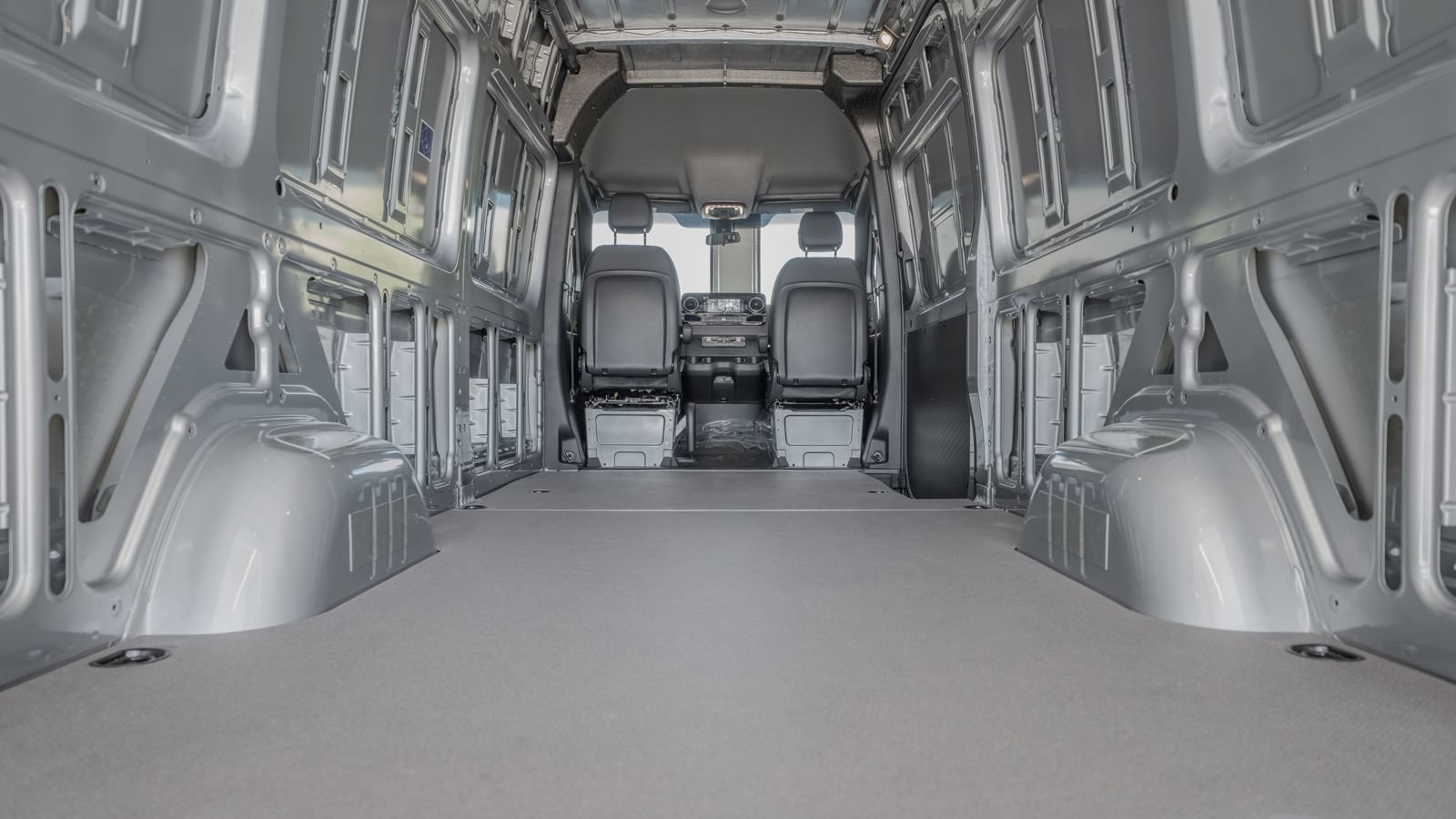 Used 2025 Mercedes-Benz Sprinter 2500 image 35