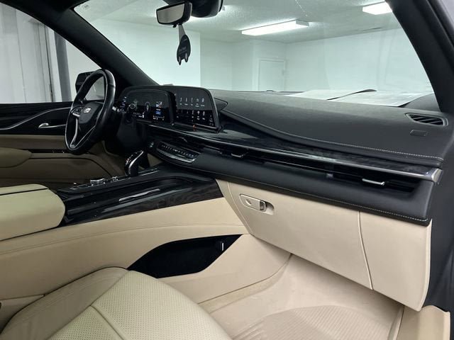 Used 2021 Cadillac Escalade Premium Luxury w/ Performance Package AWD/4WD image 30