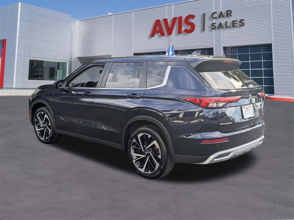 Used 2024 Mitsubishi Outlander SE image 10