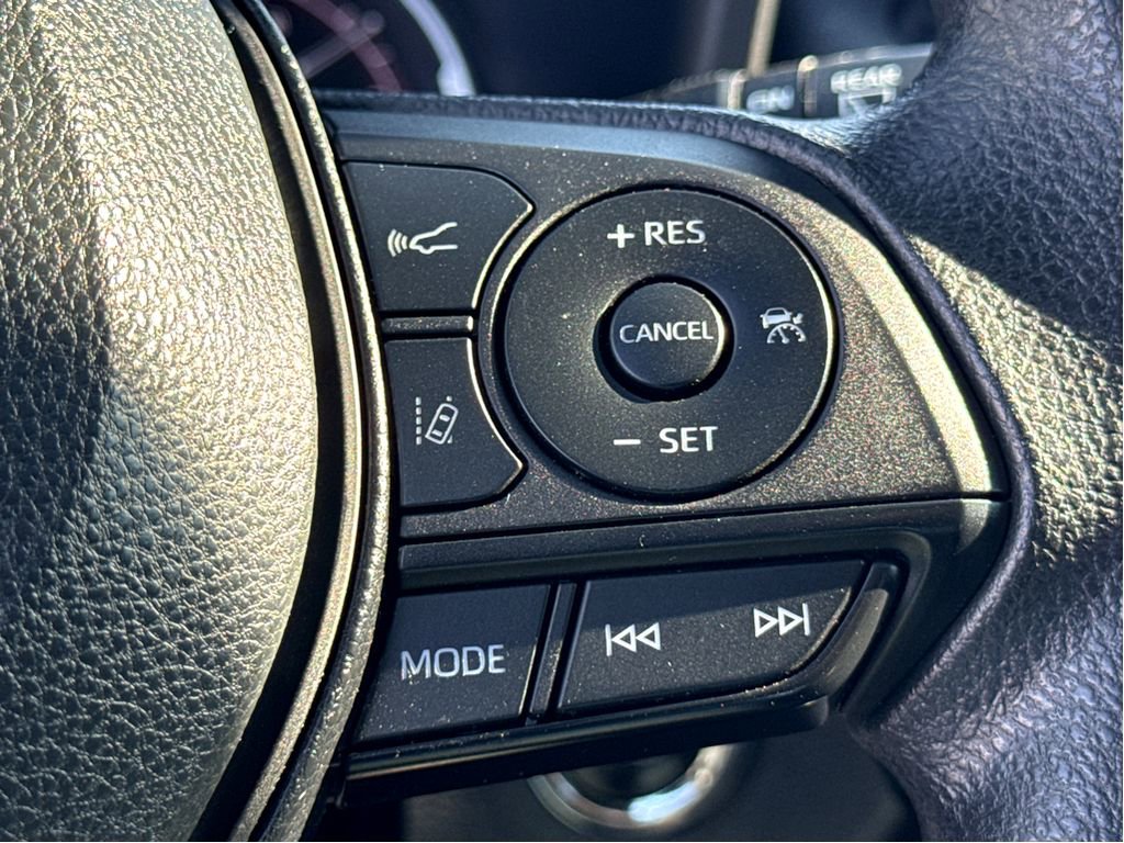 Used 2024 Toyota RAV4 XLE w/ Convenience Package FWD image 16