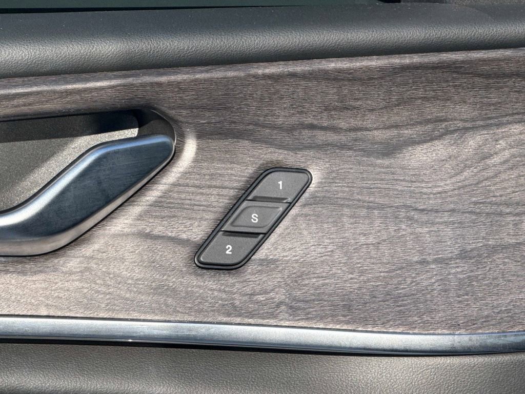 Used 2023 Jeep Grand Cherokee L Overland image 19