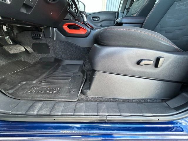 Used 2023 Nissan Frontier PRO-4X w/ Pro Convenience Package AWD/4WD image 31