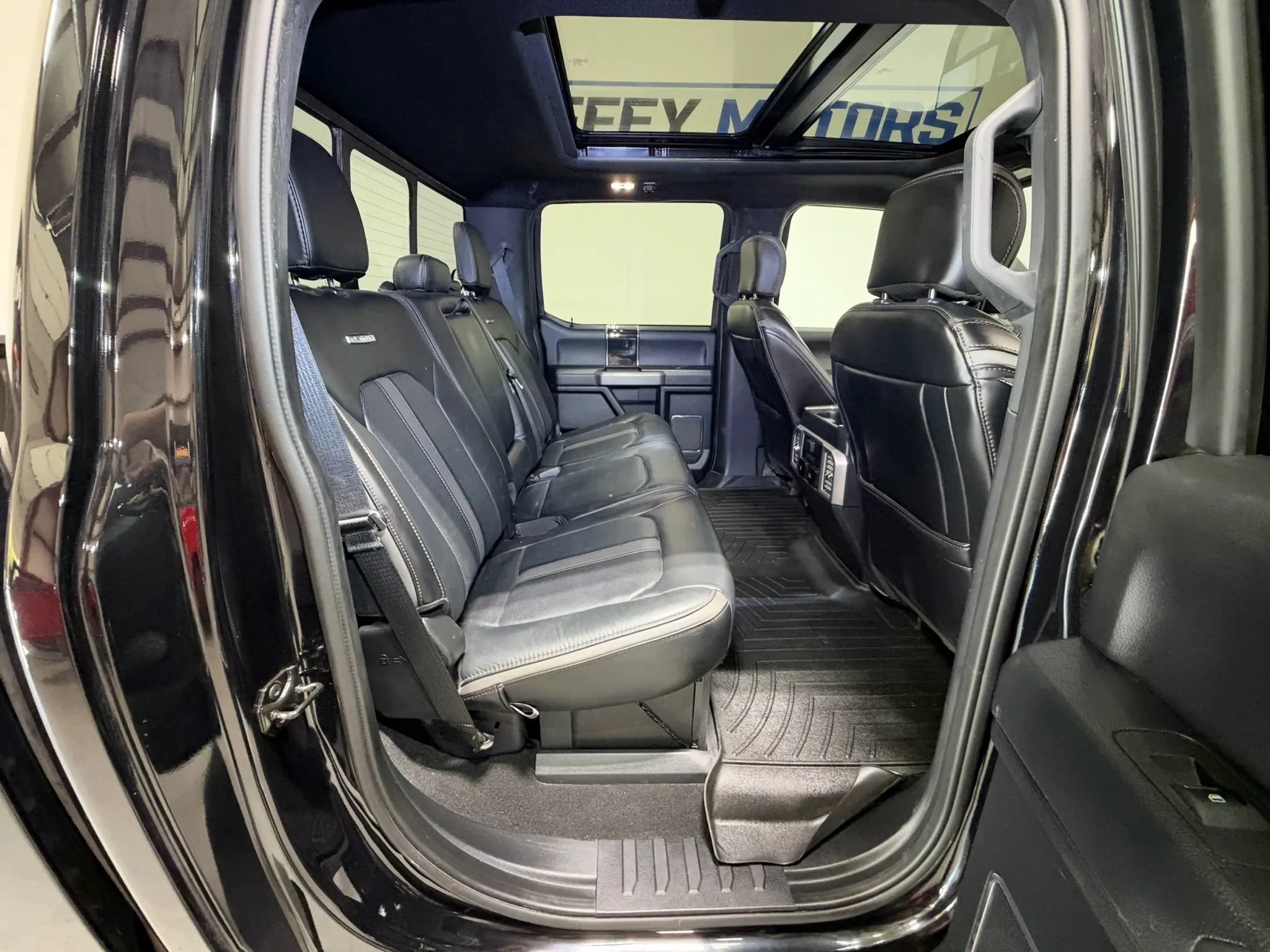 Used 2020 Ford F250 Platinum AWD/4WD image 19