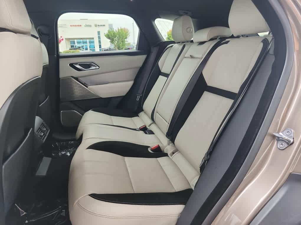 Used 2019 Land Rover Range Rover Velar R-Dynamic SE AWD/4WD image 21