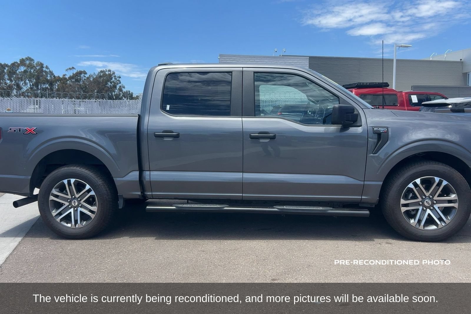 Used 2022 Ford F150 XL w/ STX Appearance Package RWD image 4