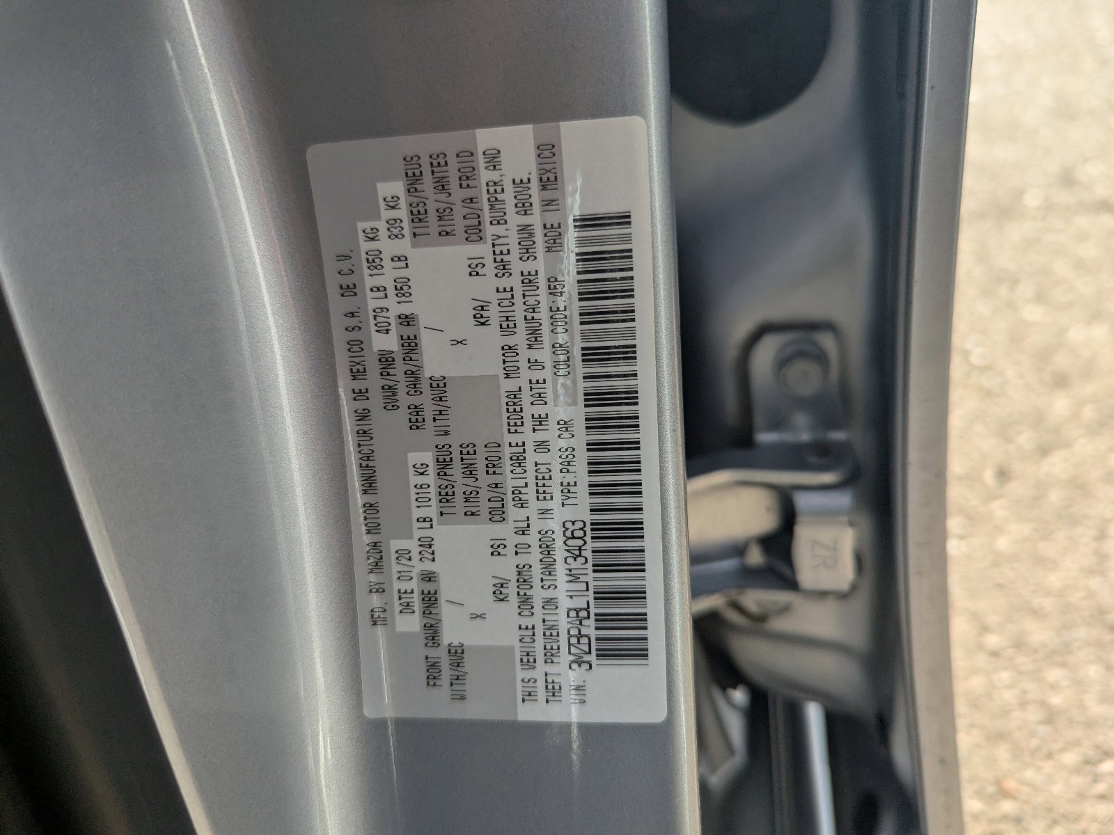 Used 2020 MAZDA MAZDA3 Sedan image 35