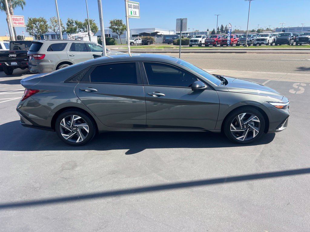 Used 2025 Hyundai Elantra Sport w/ Cargo Package FWD image 18