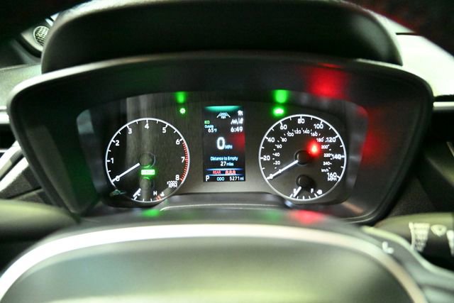 Used 2024 Toyota Corolla Cross AWD Hybrid w/ Moonroof Package image 37