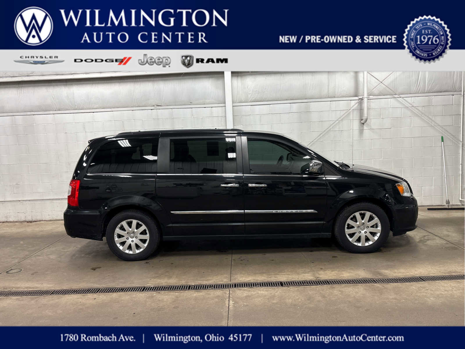 Used 2012 Chrysler Town & Country Touring-L w/ Entertainment Group #2