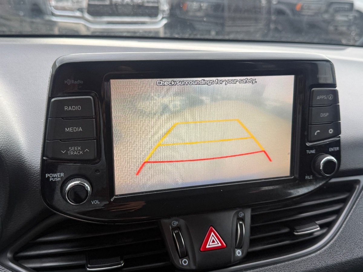 Used 2019 Hyundai Elantra GT FWD image 27