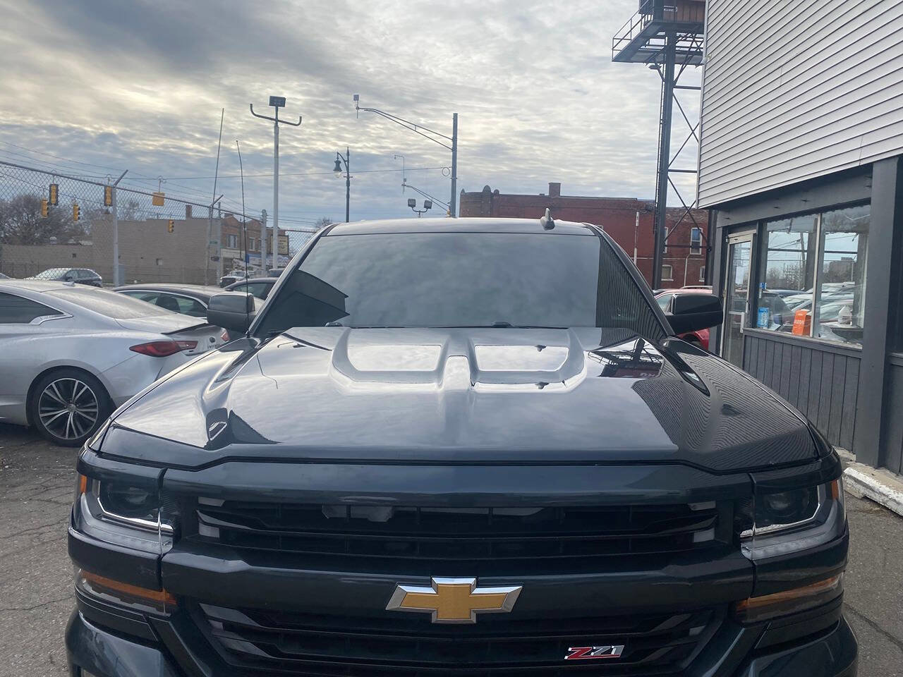 Used 2017 Chevrolet Silverado 1500 LT w/ All Star Edition image 4